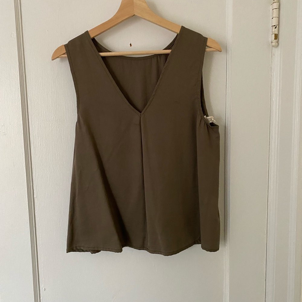 Hackwith Design tank top - Picture 3 of 4